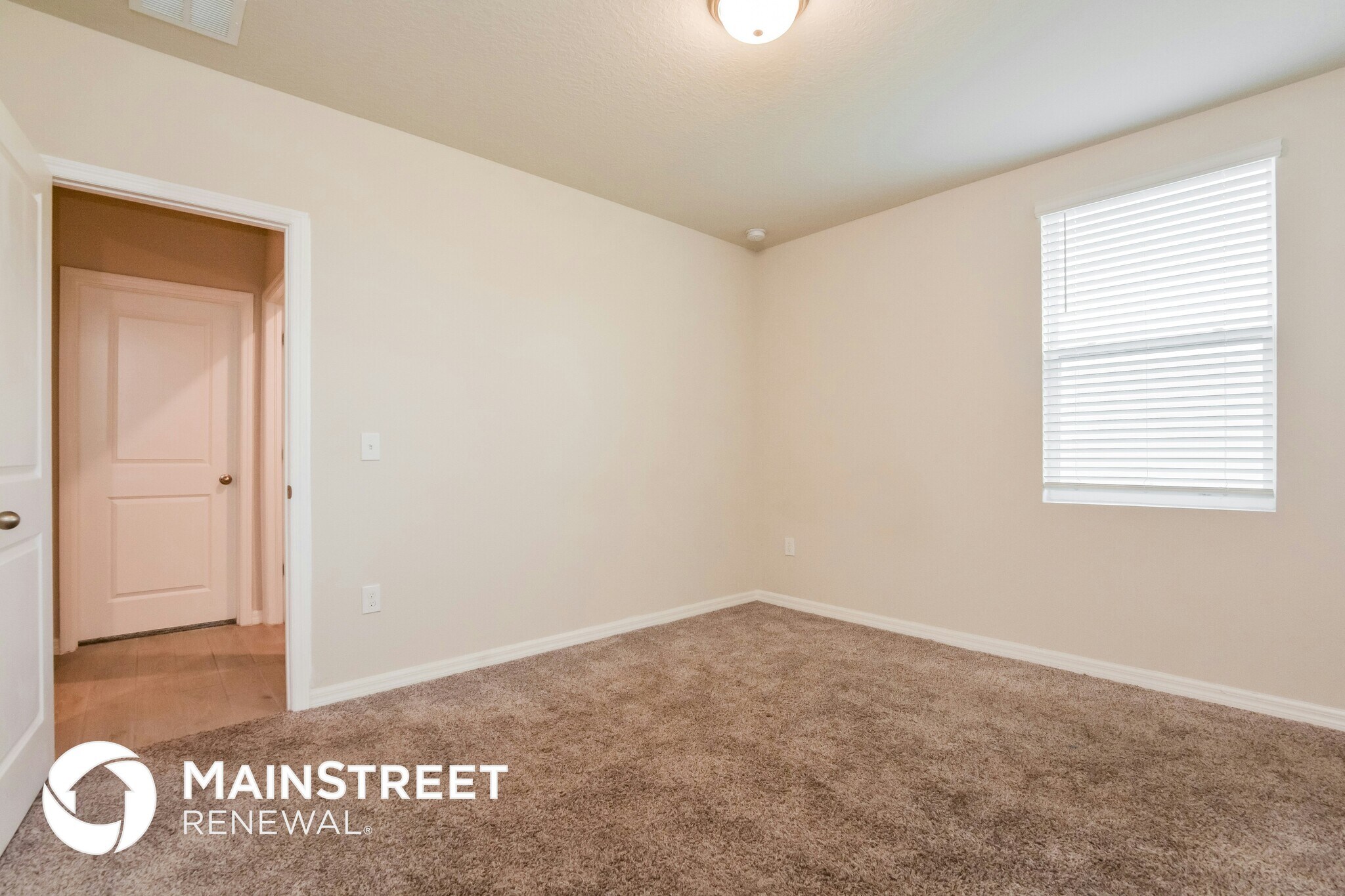 Building Photo - 1082 Oak Vly Dr