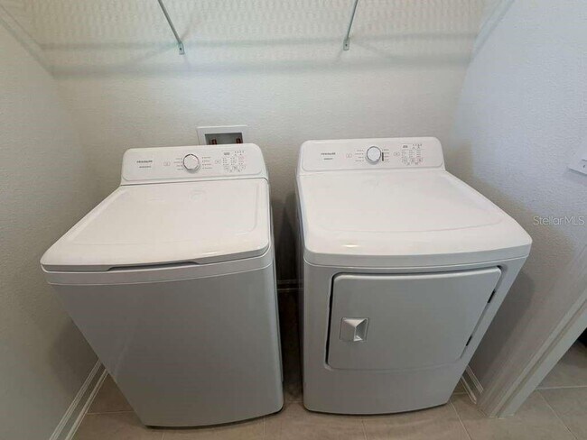 Building Photo - 7381 Ivy Tendril Ave