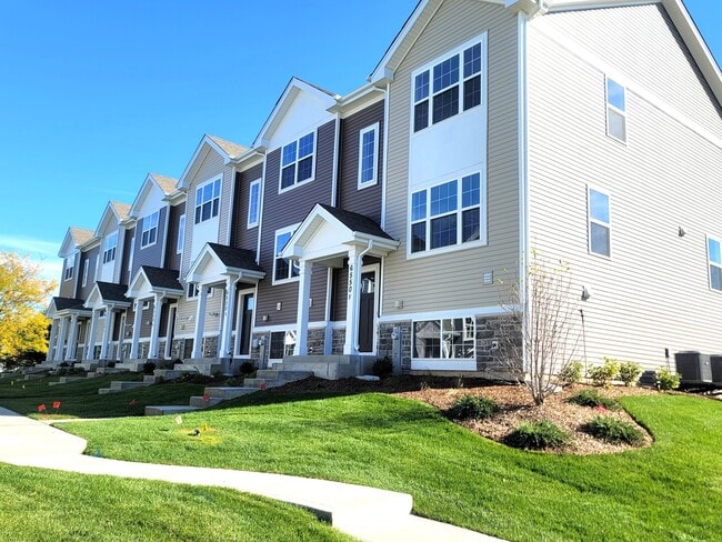 Primary Photo - 6550 Linden Trl