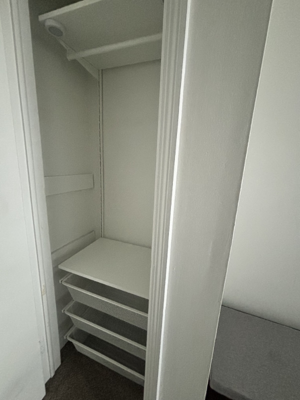 Building Photo - 946 Kenwood Rd