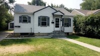 Building Photo - l518