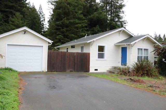 Building Photo - Near Sequoia Zoo and Park, Cozy 2/1 with l...