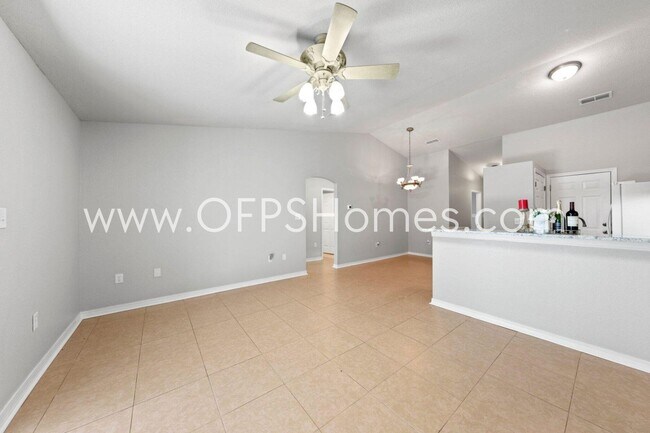 Building Photo - 107 Cabana Way