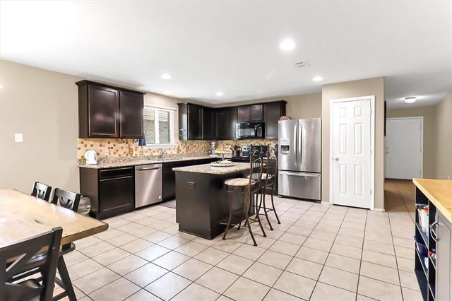 Building Photo - 1713 Megan Creek Dr