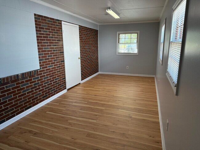 Building Photo - 2503 Apricot Ln