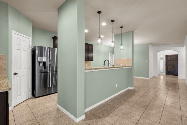 Building Photo - 23310 E Pine Ivy Ln