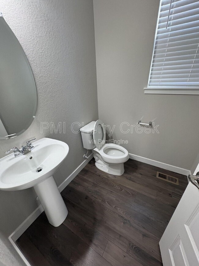 Building Photo - 2406 S Troy Ct