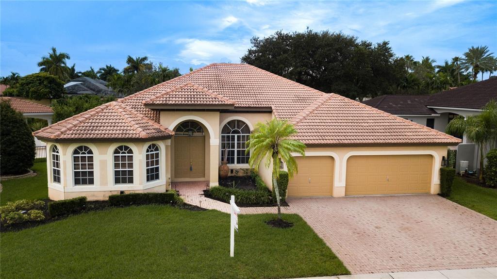 Building Photo - 18520 SW 39th Ct