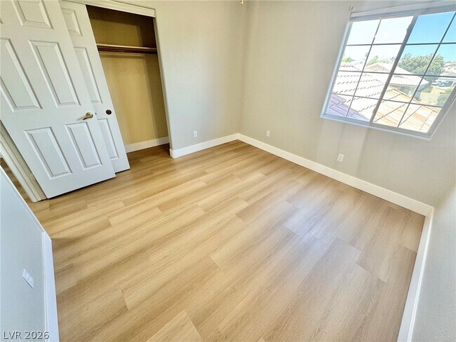 Building Photo - 216 Chiquis Ct