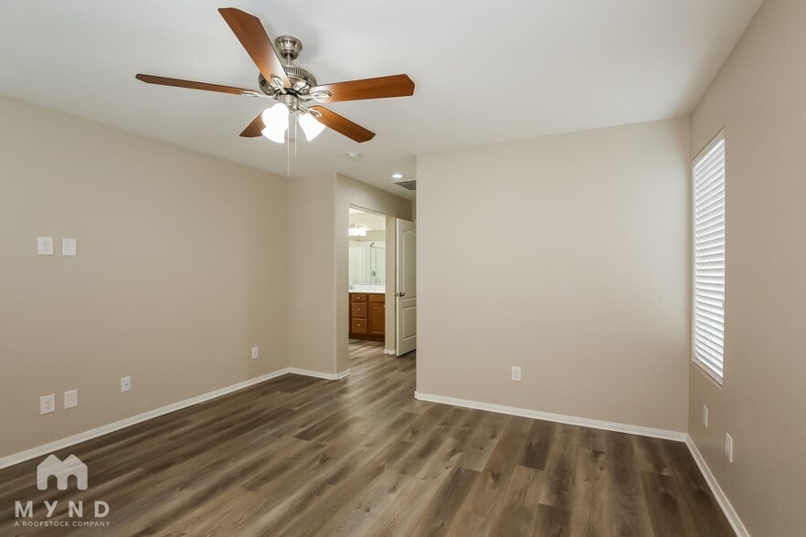 Building Photo - 7608 Tiffany Lamp Ct