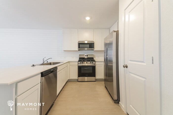 Building Photo - 2053 Belgian Dr