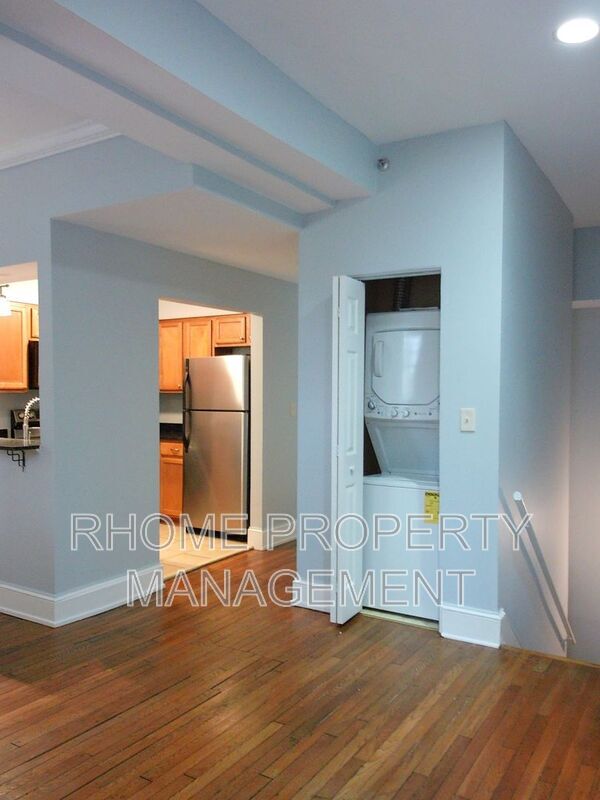 Building Photo - 2855 Peachtree Rd NE