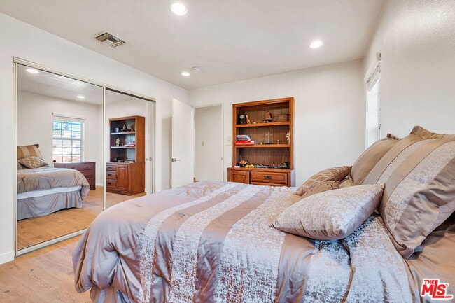 Building Photo - 7121 Arizona Ave