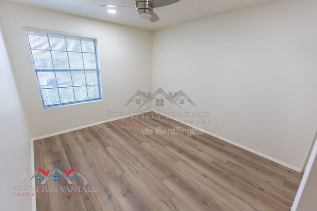 Building Photo - 5513 E Terry Dr