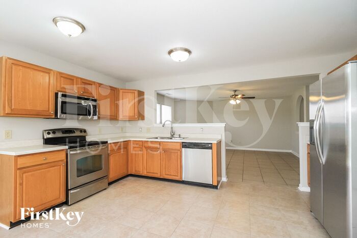 Building Photo - 4154 Lakewood Glen Dr