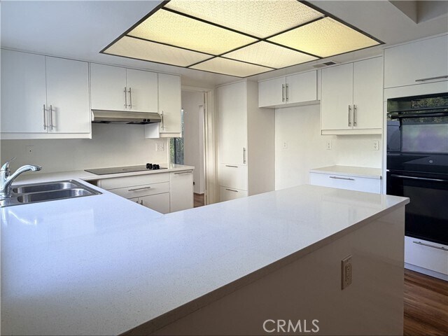 Building Photo - 4881 Royce Rd