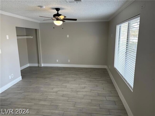 Building Photo - 1887 Apricot Ct