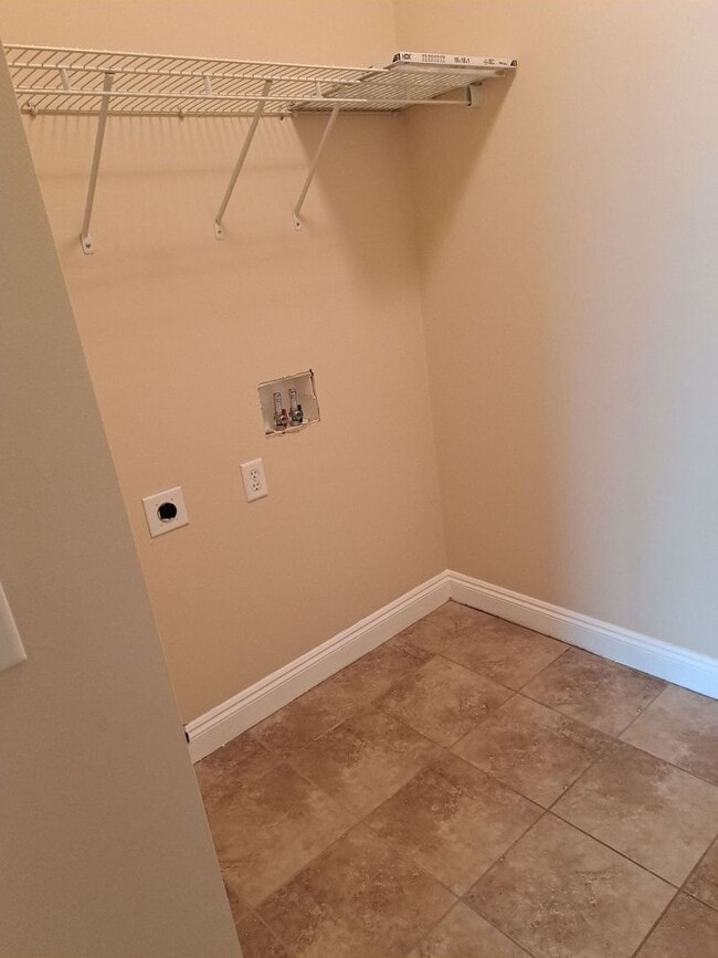 Building Photo - 2950 Palmetto Ridge Way