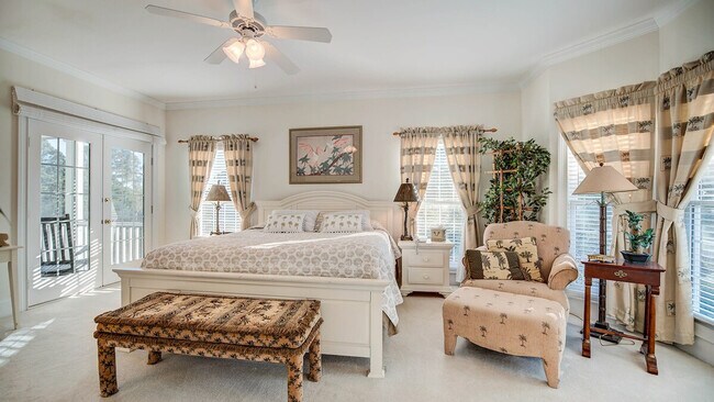 Building Photo - 203 Whiting Ln