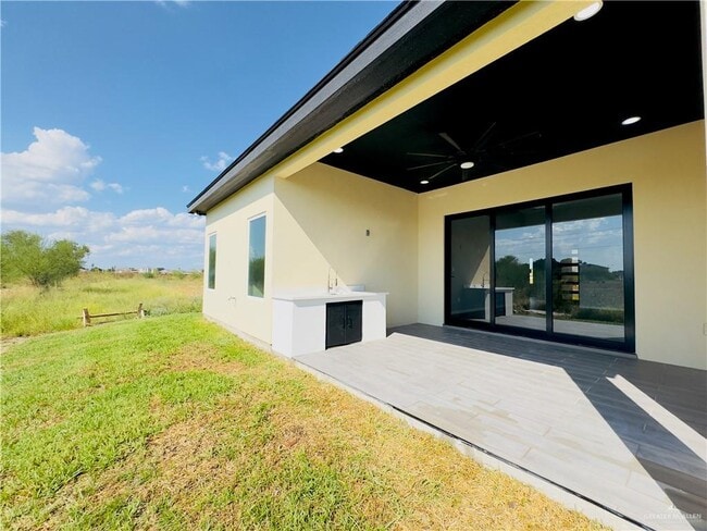 Building Photo - 43 N Woody Rd