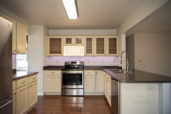 Building Photo - 4011 Shining Star Dr