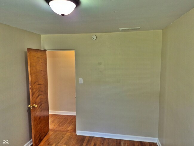 Building Photo - 1126 Allison Ave