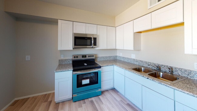 Building Photo - 960 S Mara Dr