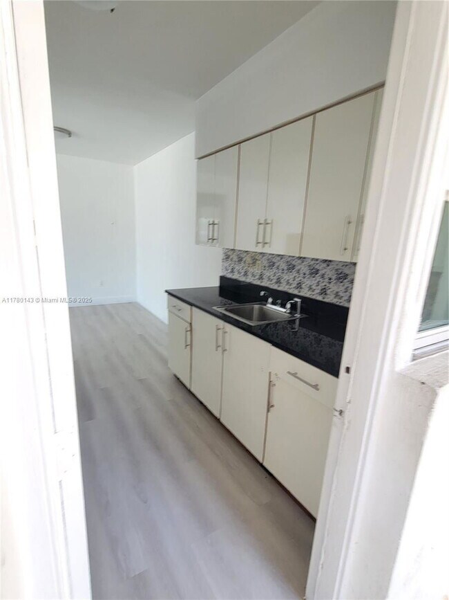 Building Photo - 8080 Tatum Waterway Dr