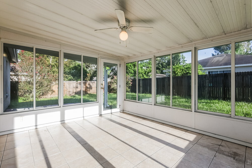 Building Photo - 656 Lakemont Dr