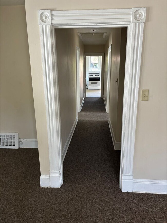 Building Photo - 1675 Van Buren Ave