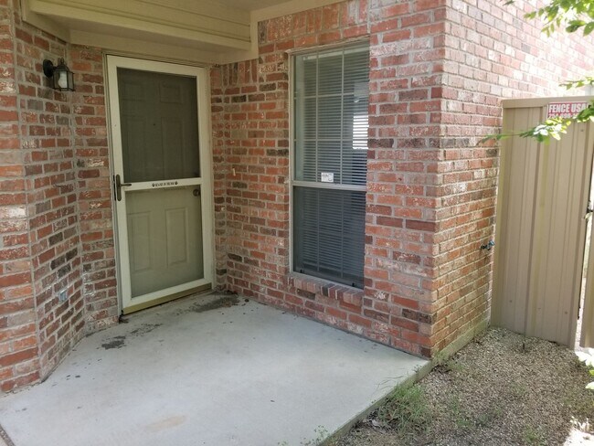Building Photo - 2608 Tortuga Ln
