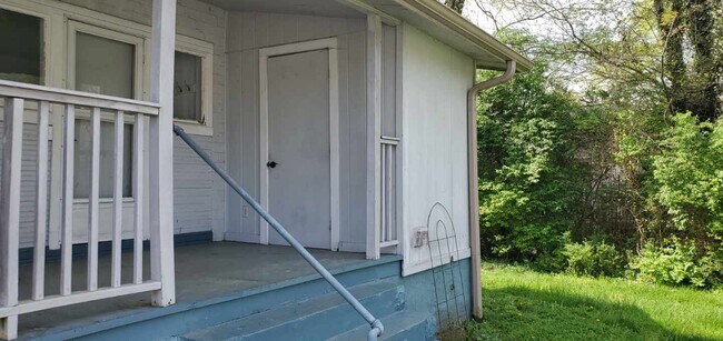 Building Photo - 143 Hillcrest Dr