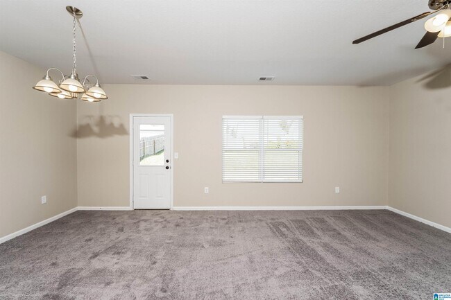 Building Photo - 355 Farmhouse Ln N