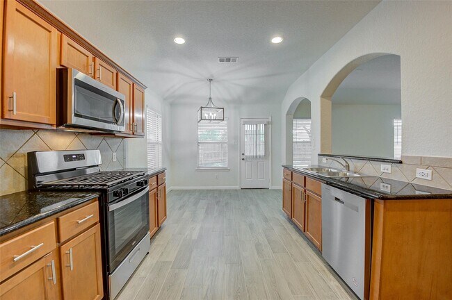 Building Photo - 32403 Cross Spring Park Ln
