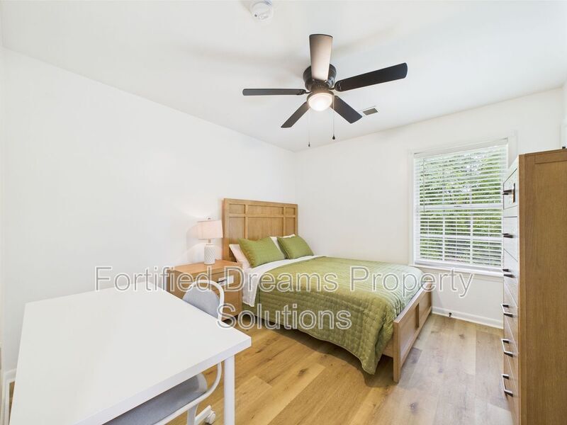 Building Photo - 355 Ransom Rd