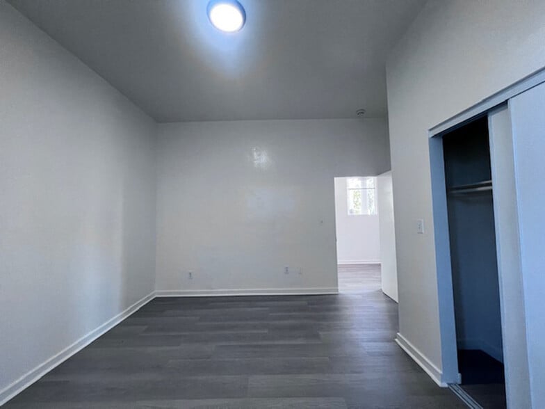 Building Photo - 1039 Peralta St