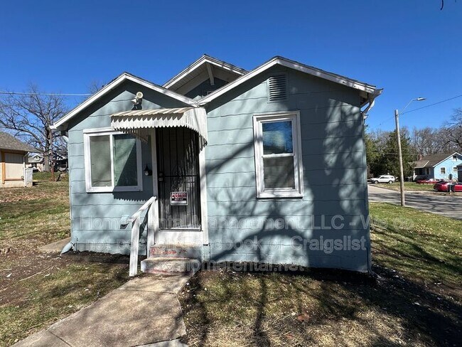 Building Photo - 2917 E 61st St