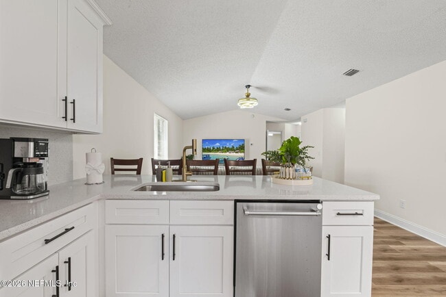 Building Photo - 2658 Sam Houston Pl