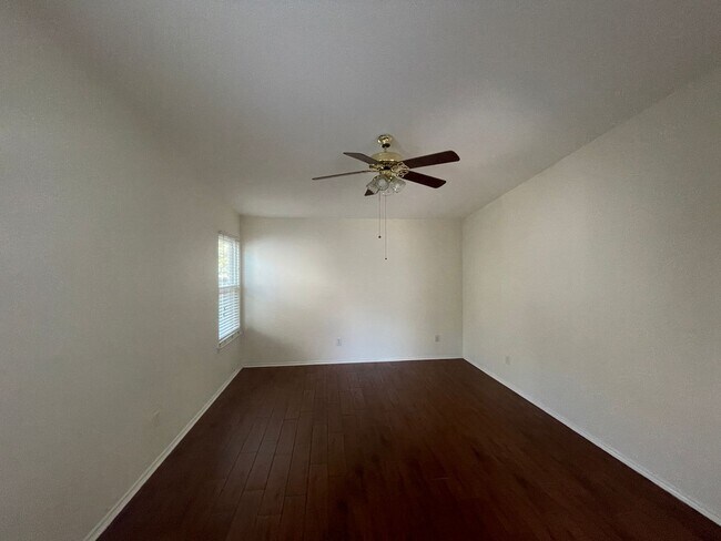 Building Photo - Lovely 4/2 home on a quiet street in the heart of Cedar Park!