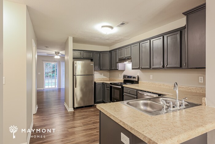 Building Photo - 31 Birdsong Ln