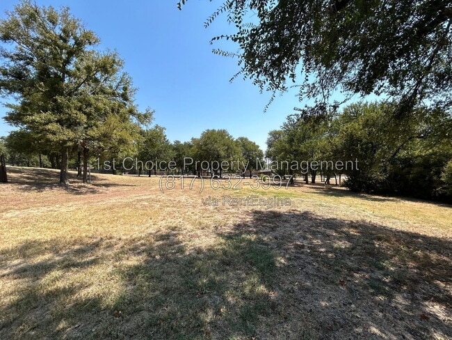 Building Photo - 1516 Oakridge Ct W