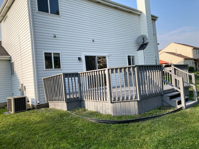 Building Photo - 12 Gail Ct