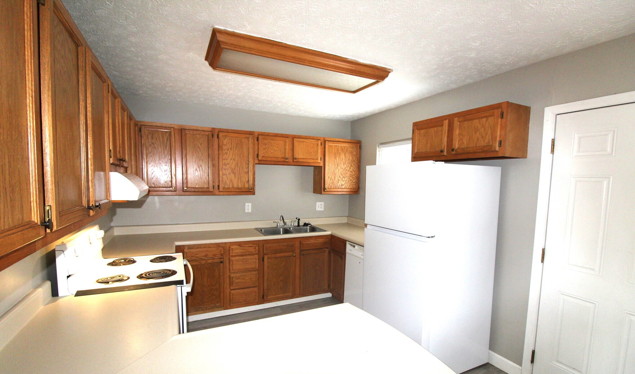 Building Photo - 2928 Landon Dr