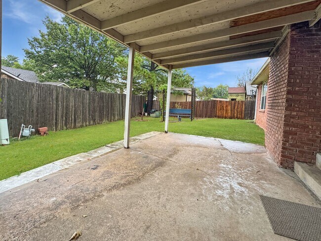 Building Photo - Just Listed – 3BD | 2BA | 2-Car Garage