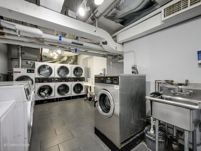 Building Photo - 1550 N Lake Shore Dr