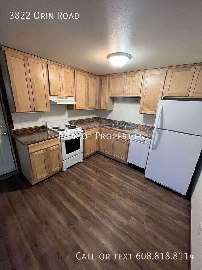 Building Photo - 1 bed/1 bath plus den in Madison, WI!