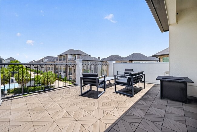 Building Photo - 2703 Kinsley Oaks Dr