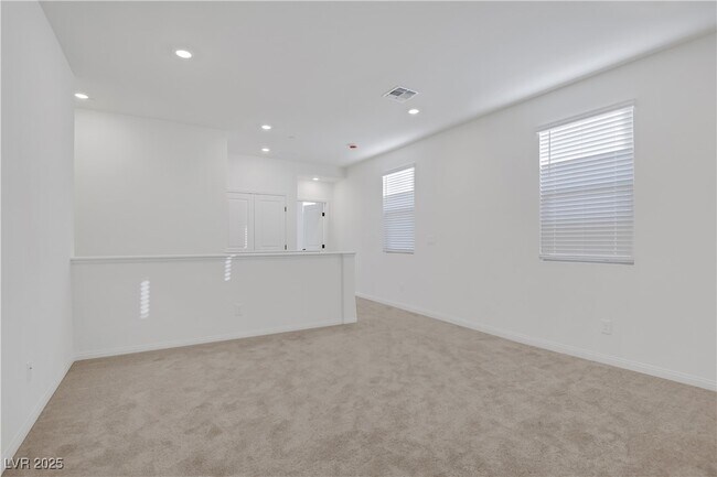 Building Photo - 1570 Rock Kestrel St