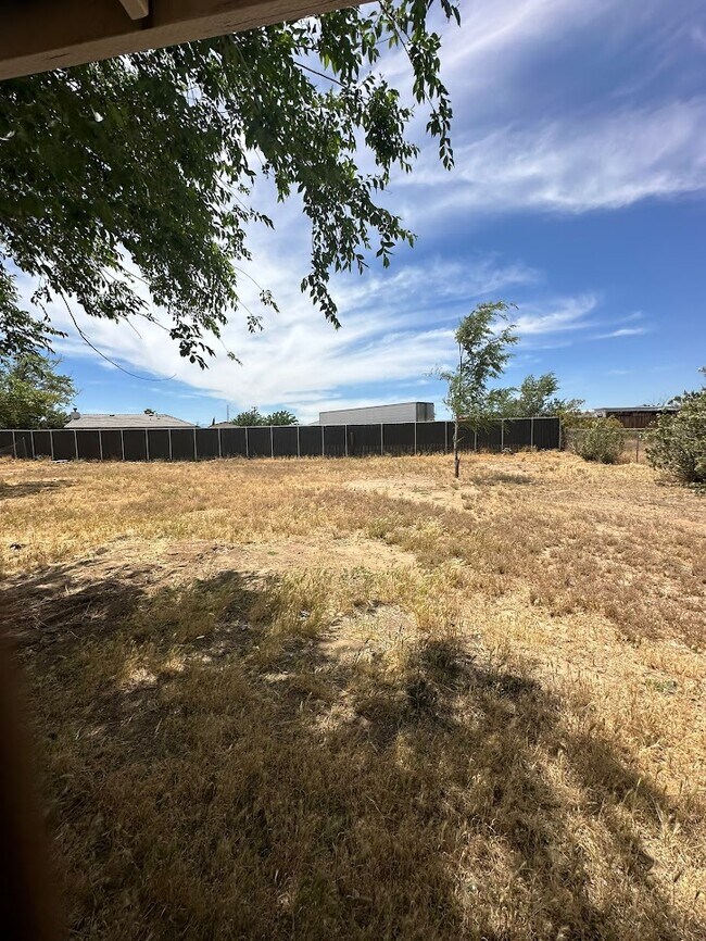 Building Photo - 10856 11th Ave