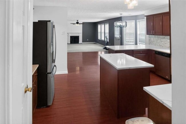 Building Photo - 905 Pownal Ln